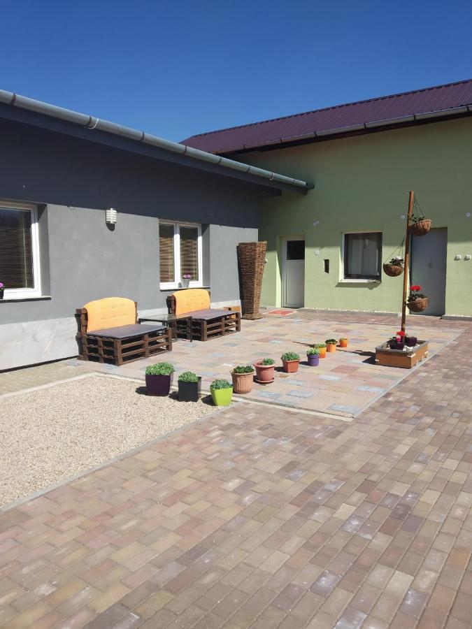 Ferienwohnung Apartman Blizko Brna S Dobovymi Dekoracemi Melcany Exterior foto